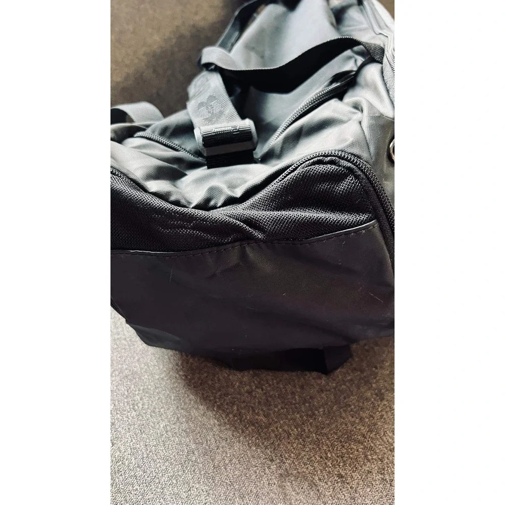 Under Armour Duffle Bag Unisex Black Gray Storm Water Resistant Gym Travel